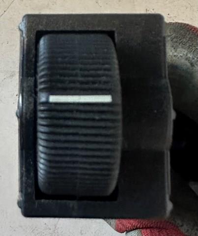 Кнопка коректора фар MR114337 MITSUBISHI