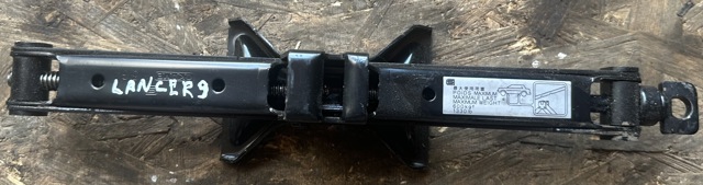 Підйомник гідравлічний MR403843 MITSUBISHI