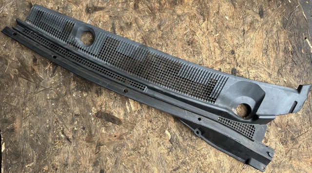Решітка повітрозабірника салону MR533285 MITSUBISHI