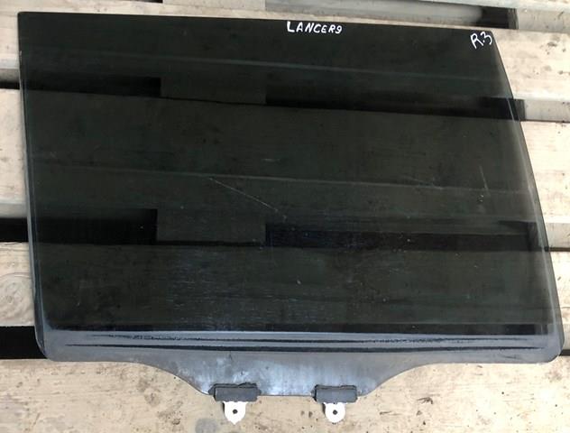 Скло задніх дверей, правих MR556050 MITSUBISHI