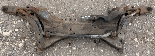 Передня балка MR961221 MITSUBISHI
