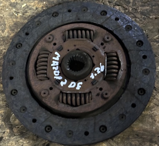 Диск зчеплення ведений ZJ0216460 MAZDA