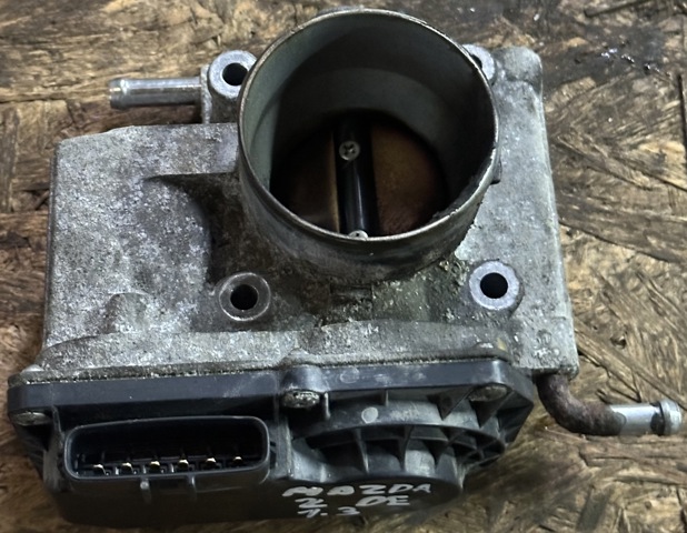 Заслінка повітряна ZJ3813640 MAZDA