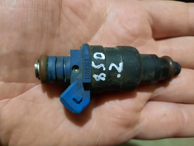 Форсунка вприску палива 1389563 VOLVO