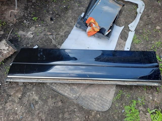 Накладка передньої правої двері 1406907240 MERCEDES