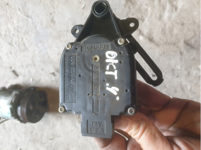 Мотор заслінки рециркуляції повітря 1J0907511 VAG