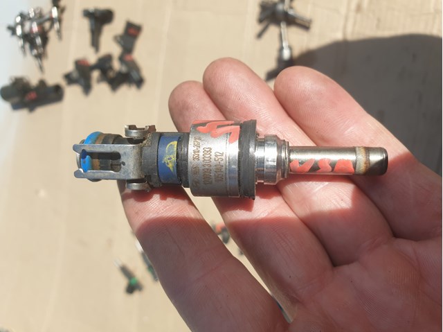 Форсунка дизельна в зборі, розпилювач + тримач 353102G710 HYUNDAI