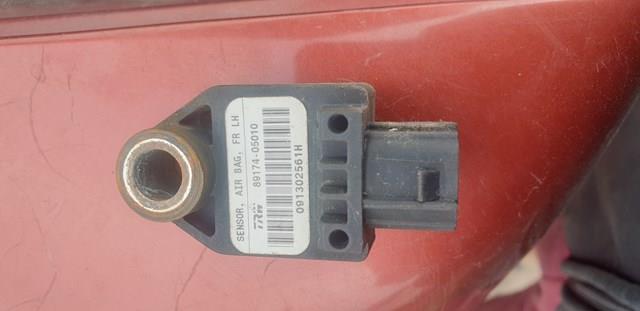 Датчик подушки безпеки 8917405010 TOYOTA