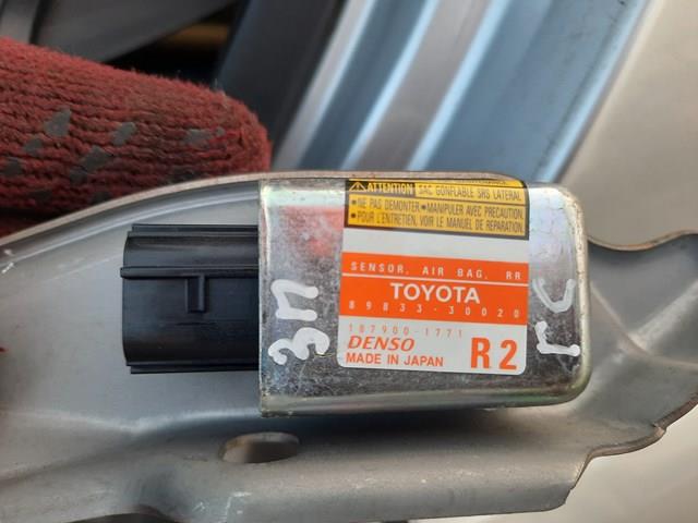 Датчик Ейрбег передній 8983330020 TOYOTA