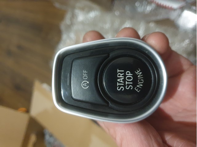 Кнопка запуску двигуна 925073402 BMW