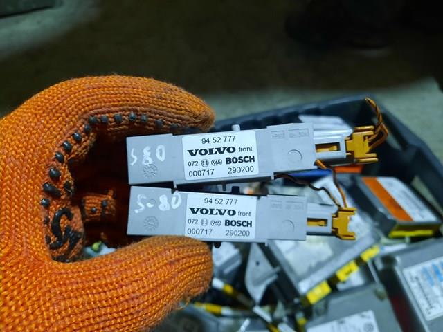 Датчик Ейрбег передній 9452777 VOLVO