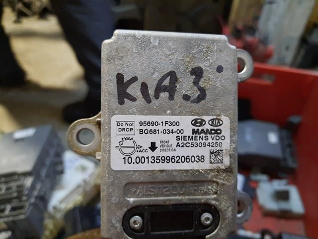 Датчик поперечного прискорення (ESP) 956901F300 HYUNDAI