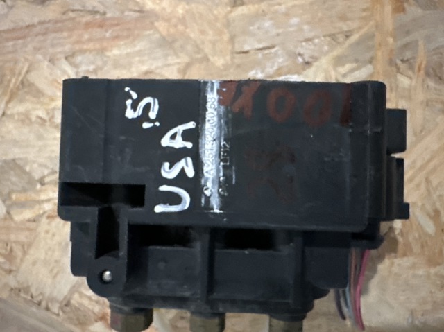 Блок шинних кранів A2513200058 MERCEDES