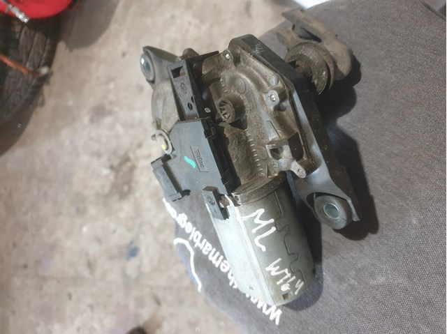 Склоочисник дверей задка A2518200042 MERCEDES
