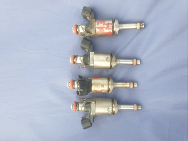 Форсунка паливна PE0113250B MAZDA