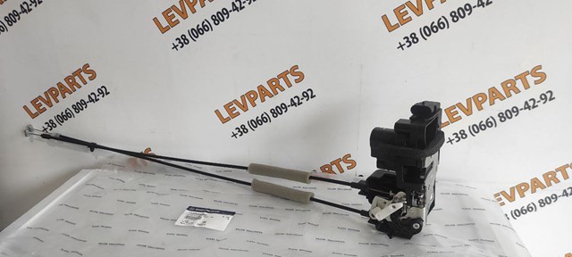 Замок задньої дверї, правої 7132034002 SSANG YONG