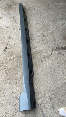 Накладка зовнішня (молдинг) порога, правий 3G0853858F VAG