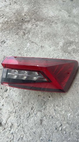 Фара задня права зовнішня 565945208A VAG