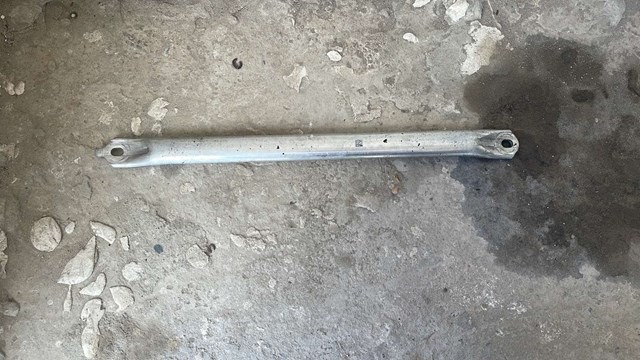 Розпірка передніх стійок підвіски, права 7456115 BMW