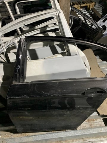 Двері задні, ліві 41007206113 BMW