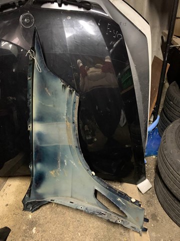 Переднє ліве крило 41007492363 BMW