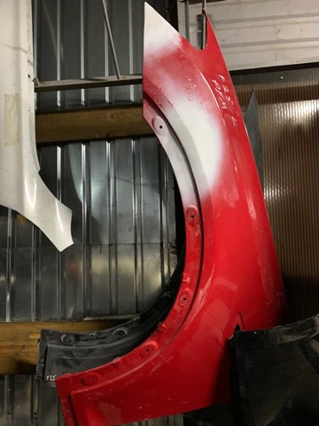 Ліве переднє крило 41357267323 BMW