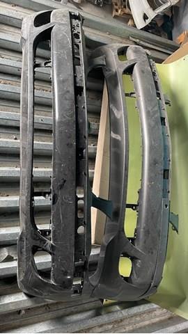 Бампер передній в зборі 51117142156 BMW
