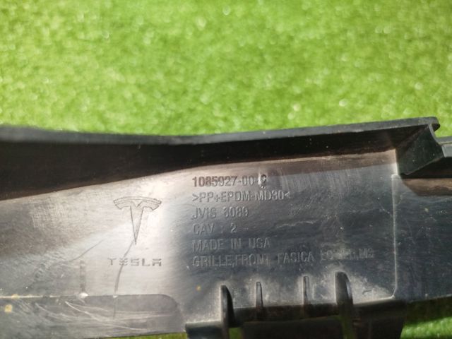 Решітка переднього бампера 108592700C TESLA