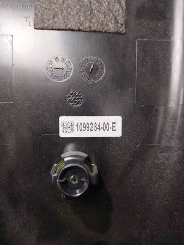 Накладка рульової колонки 109928400E TESLA