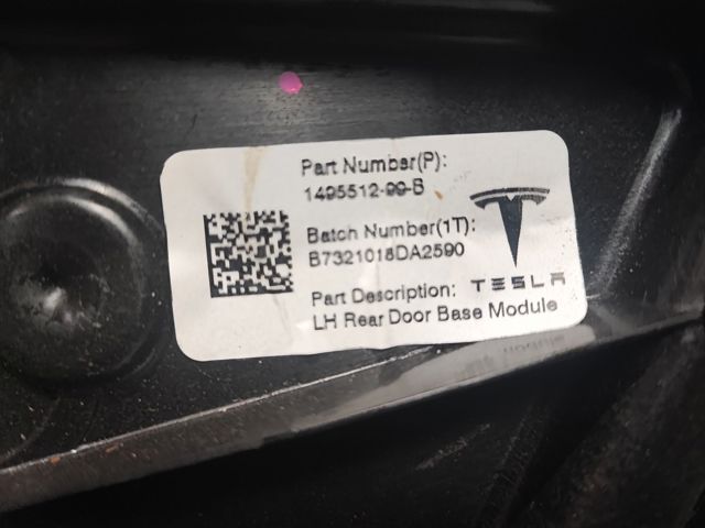 Склопідйомник задніх лівих дверей 152680200B TESLA