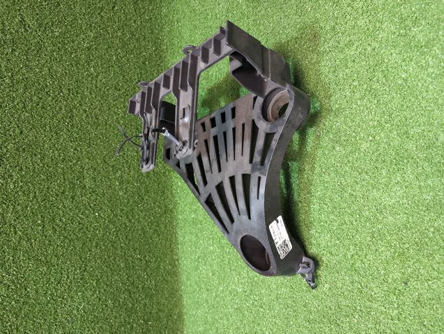 Кронштейн компресора кондиціонера 167362700D TESLA