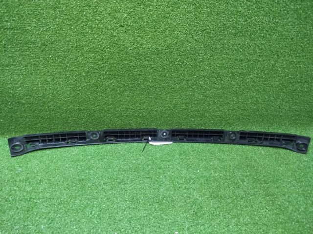 Кронштейн бампера заднього, центральний 600772400E TESLA