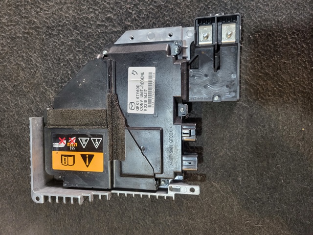 Перетворювач постійного струму GKK167Y60D MAZDA