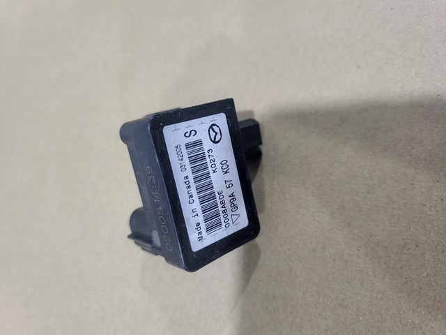 Датчик Айрбег передній GP9A57KC0 MAZDA