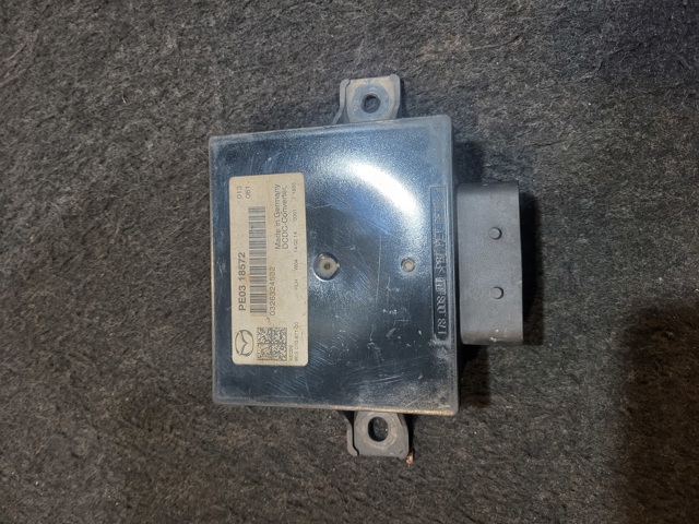 Комп'ютер бортовий PE0318572 MAZDA