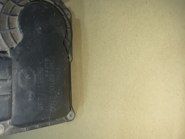 Заслінка повітряна RF7J136B0C MAZDA