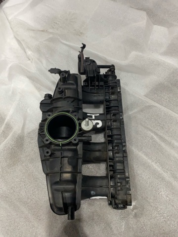 Колектор впускний 06H133201AF VAG