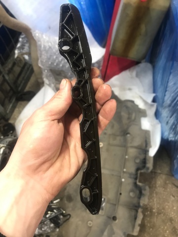 Планка успокоителя ланцюга ГРМ 13144AA200 SUBARU