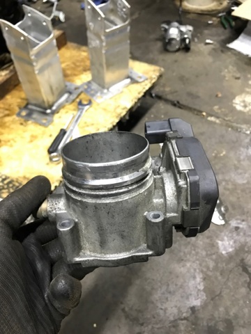Блок дросельної заслінки 13547588625 BMW