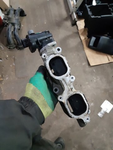 Колектор впускний 14111AA010 SUBARU