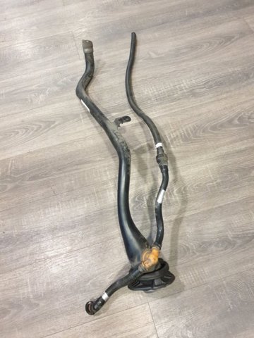 Шланг заливної горловини, паливного бака 16117205704 BMW