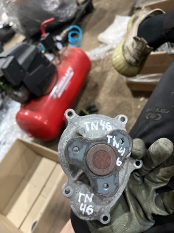 Насос охолодження 21110AA690 SUBARU