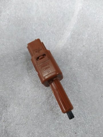 Датчик включення стопсигналу 253003RA0A NISSAN