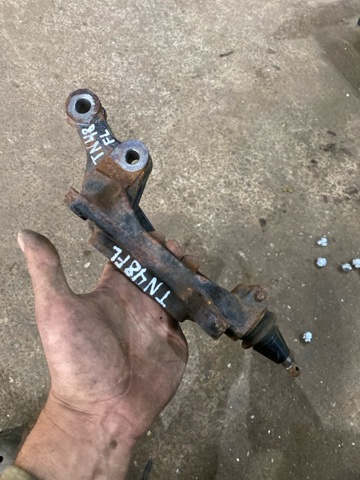 Цапфа поворотного кулака 28313AN01A SUBARU