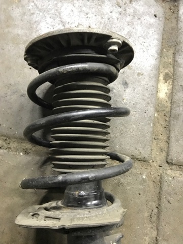 Пружина передньої підвіски 31336851719 BMW