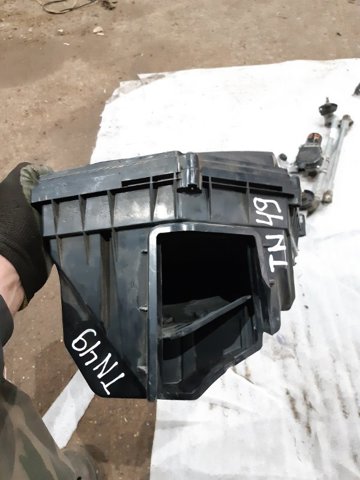 Корпус повітряного фільтра 31338742 VOLVO