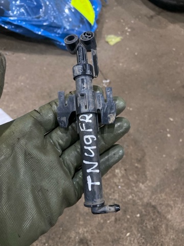 Сопло омивача фари передньої, правої 31349383 VOLVO