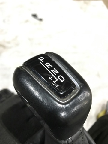 Рукоятка важеля КПП 31367572 VOLVO