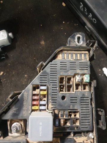 Корпус запобіжників 31398002 VOLVO