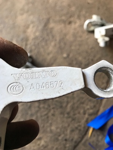 Петля задніх дверей, правих 31424594 VOLVO